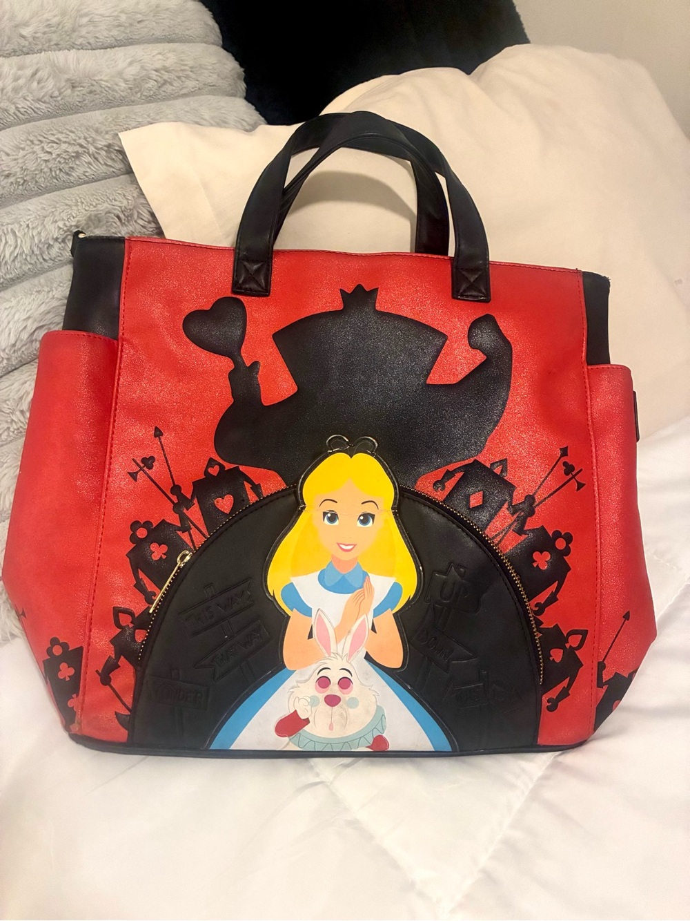 👑♠️ Loungefly Disney Alice in Wonderland Villains Convertible Backpack/Tote Bag